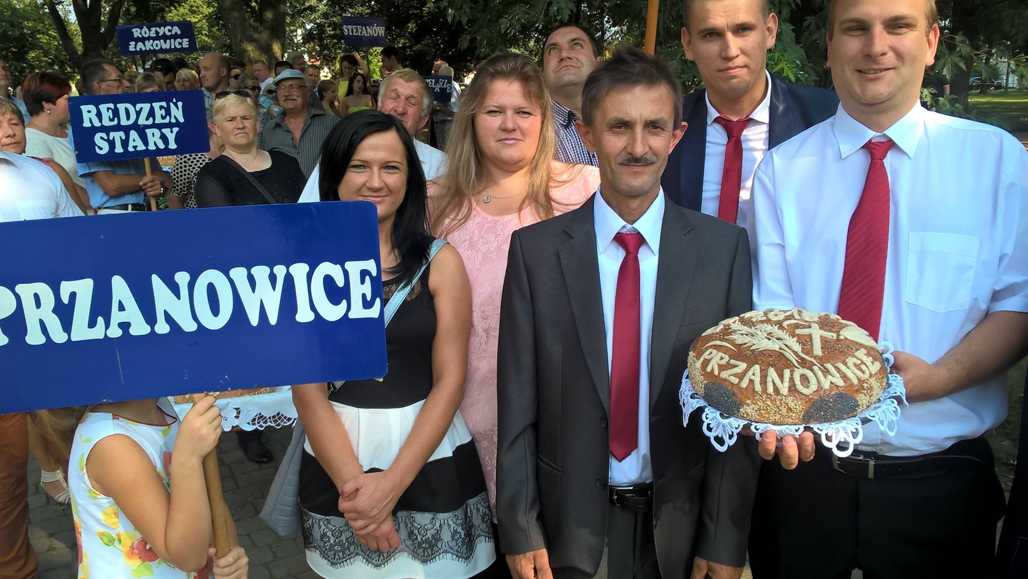 Mieszkańcy Przanowic podczas gminnych dożynek (fot. Facebook: Sołectwo Przanowice W Centrum)